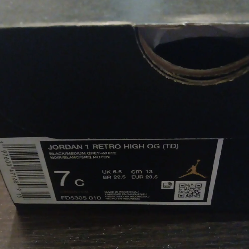 Jordan 1 Retro High OG (TD) Satin Shadow Size 7c New With Box - Picture 10 of 10